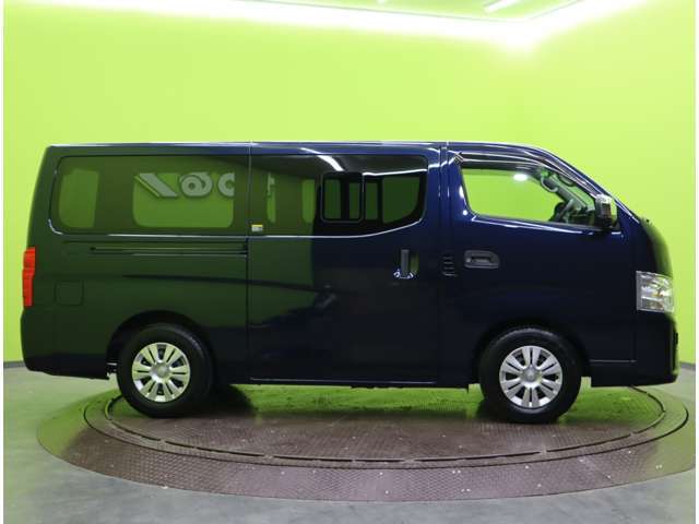 ★ボディカラー：ダークブルーパール入荷しました★