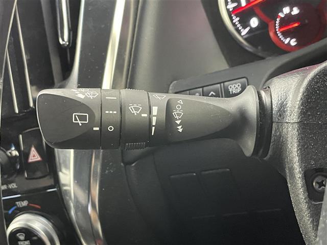 【運転席操作部】快適なドライブを楽しむための機能が装備されています！運転席から触れるので、使いやすいです！除菌プランいれていただくと、さらに清潔で安心していただけます！