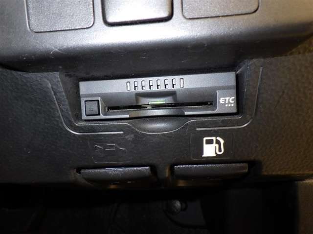 ETCなら高速道路をスイスイと通過！高速道路を利用してみんなで遠くまでドライブ！