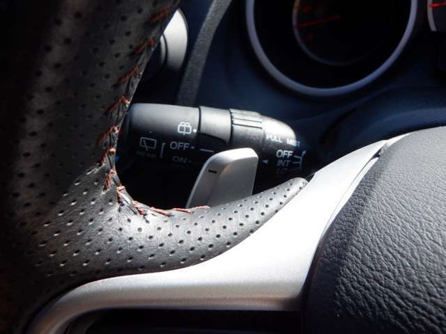 パドルシフト。http://www.classicauto-s.comストックヤードに保管している車もございますのでご来店前にお電話くださいTEL 0467-40-5367