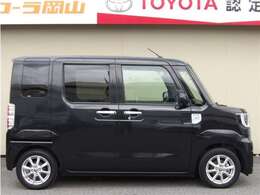 両側パワースライドドア付きだから、狭い駐車スペースなどでの 乗り降りラクラク！小さなお子さまのいるご家庭には嬉しい装備。