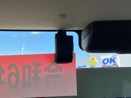 万が一の際の動画や静止画記録に役立つフロントドライブレコーダーを装着！