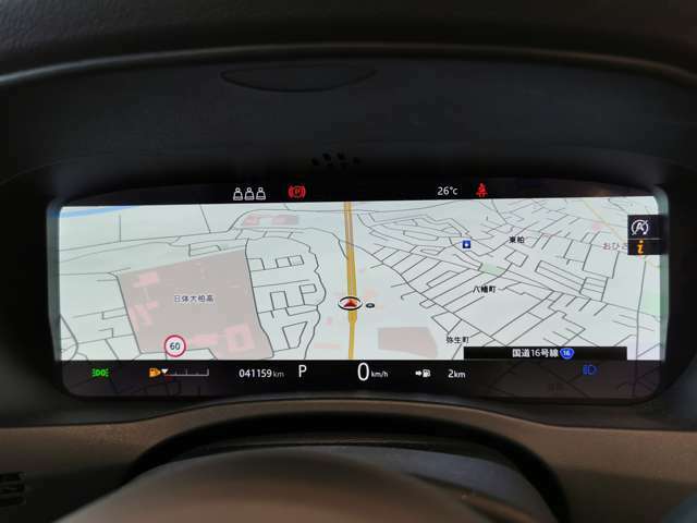 【TFTインタラクティブドライバーモニター】ドライバーディスプレイは、ナビ、電話、メディア、各種情報、エンターテインメントやアクティブセーフティのデータなどが表示可能です。