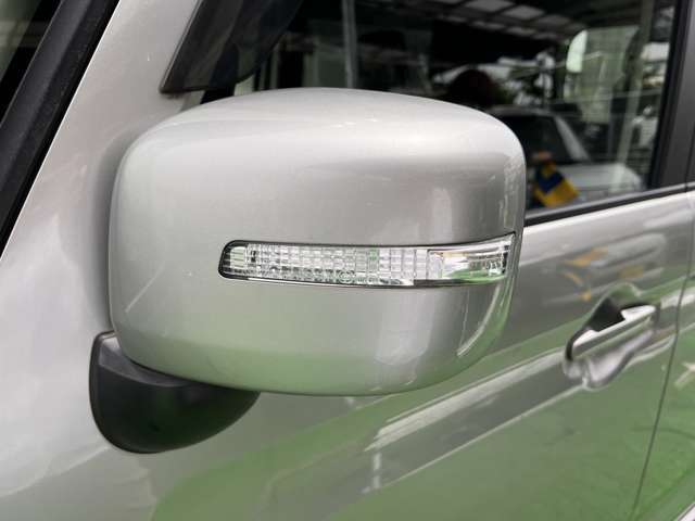 当社の自動車販売サービスは、全車種・全メーカー対応していますので、車屋さんを何件もまわるお手間をかけさせません。たくさんの選択肢の中で比較しながら、お客様のご要望、条件にあう一台を一緒に探します。