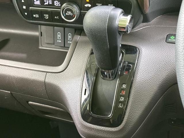 お車に合わせて無料保証以外にも、保証範囲、期間、距離を拡充させた有料保証もご用意しております！中古車の購入が初めてで不安・・・というお客様もご安心ください！
