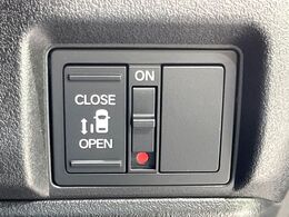 【パワースライドドア】スマートキーや運転席のスイッチでスライドドアの開閉が可能♪電動だから力を入れてドアを開ける必要が無く、小さいお子様でも、重い荷物を持っている時もラクに開け閉めできます♪