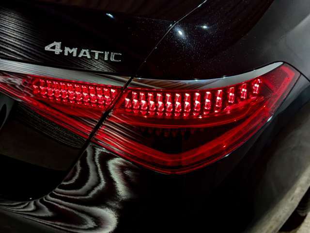 カフェスタイルとした「心地の良い」をテーマに、店舗づくりから接客まで様々な趣向を凝らしてお客様のご来店をお待ちしています。