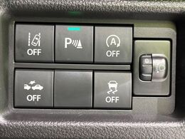 【スズキ　セーフティサポート】走行中に前方の車両等を認識し、衝突しそうな時は警報とブレーキで衝突回避と被害軽減をアシスト。より安全にドライブをお楽しみいただけます。