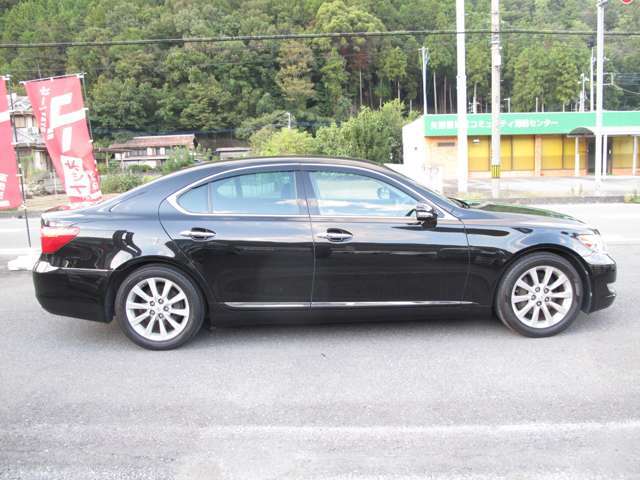 ディーラーで整備されてきた良質車です