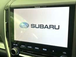 【純正8型ナビ】人気の純正ナビを装備しております。ナビの使いやすさはもちろん、オーディオ機能も充実！キャンプや旅行はもちろん、通勤や買い物など普段のドライブも楽しくなるはず♪