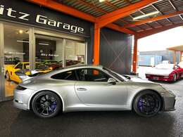 GT3　20インチセンターロックホーイル！ポルシェカーボンコンポジットブレーキシステム！カラードブレーキキャリパー、パープル！純正OPフロントリフティングシステム付！