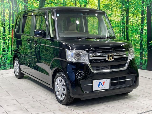 大好評のボディコーティング「弾スプラッシュコート」もご納車までに施工可能。通常のガラスコートと異なる、耐久年数6年の無機質ガラスコーティングが、ボディをキレイな状態に保ってくれます。