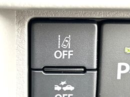 【インテリジェントLI】走行中の車線からはみ出しそうな時、警告音と共にステアリングとブレーキを制御し、車線内を走行する様にアシスト。より安全な運転をサポートしてくれます！