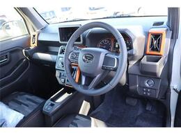 ハンドル周りもスッキリしていて運転しやすいです。