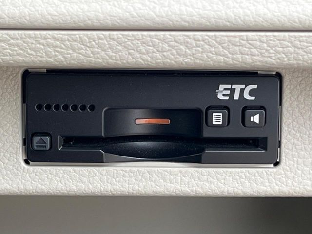 【ETC】高速道路の料金所をストレスなく通過！話題のスポットやサービスエリアに多い「スマートIC」利用時は必須のアイテムです。当店でセットアップを実施、ご納車当日からすぐにご利用いただけます！