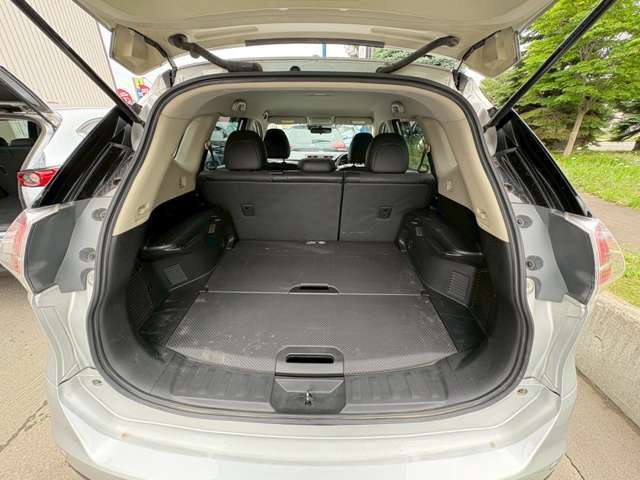 ☆自社整備工場完備のうえ、ベテラン整備士が常駐しております。☆いつでもお客様のご相談に乗れますよ。お車は機械ですのでもしもの安心も当社の自慢です！！！