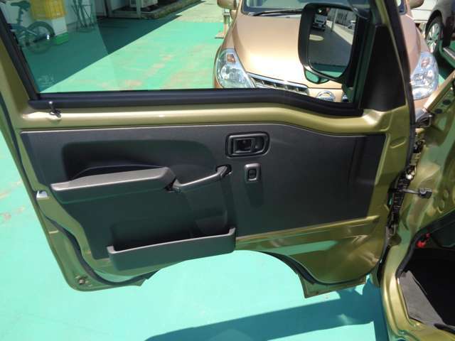 車内クリーニング済