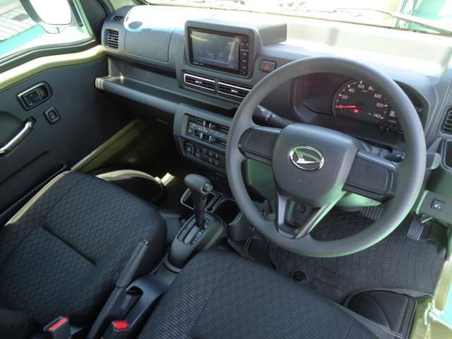 車内クリーニング済