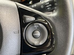 【クルーズコントロール】設定した速度を維持して走行する機能。主に高速道路で役立つ装備です。