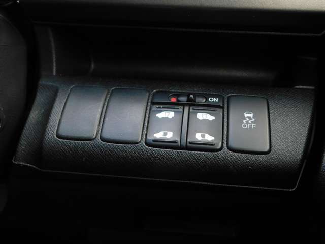 ★両側パワースライドドア装備！