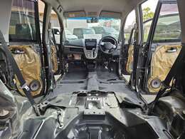 室内外せる部品は取り外して清掃しております！綺麗な車両を是非一度ご覧ください！