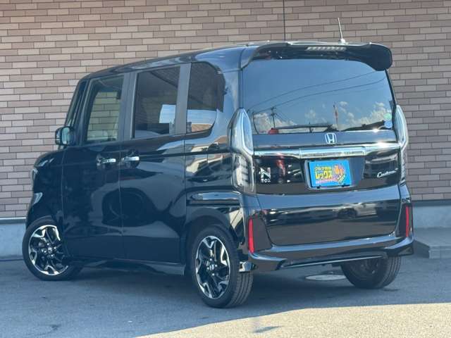 弊社オリジナル【キーパーボディメンテナンスパック】弊社在籍のキーパープロスタッフによるボディ磨き・クリスタルキーパーコーティング・窓のコーティングの施工を致します！通常単品価格より20％OFF♪