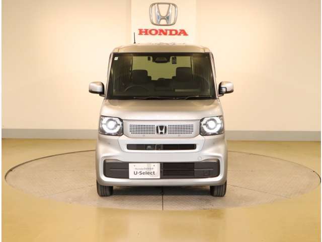 「自動車保険」と「あんしん特典」がひとつになったHondaのお店ならではの保険プランです。お客様のカーライフにより一層の安心をプラスします。