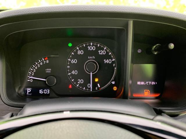 WECARSの展示場では実際に見て、触ってお車をお選びいただけます！知識の豊富な営業スタッフが様々なカーライフをご提案いたします！