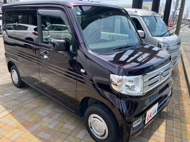 中古車展示場には軽自動車から普通車まで多数ご用意させて頂いております！