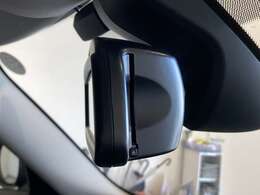 【バックミラー】『バックミラー周辺』の画像になります。写真の内容に関してご不明点、ご質問等がございましたらお気軽にガリバー店舗までお問い合わせください。