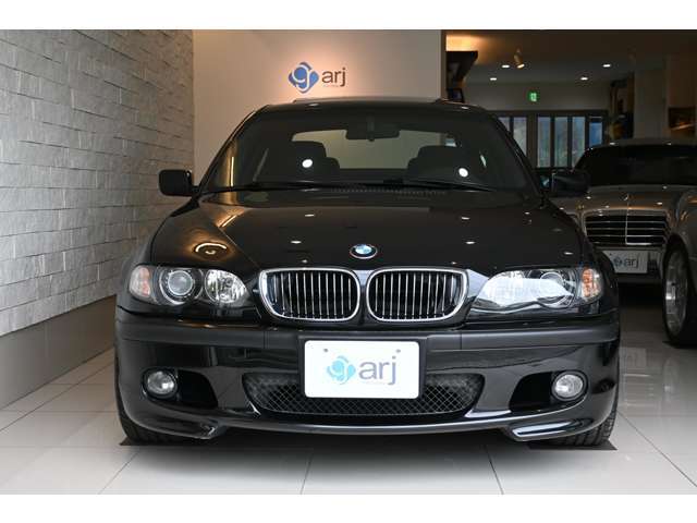 この時代のBMWファンも多いのではないでしょうか！程よく硬い足回りに高回転域まで綺麗に回るエンジン！「駆け抜ける歓び」を体現したようなクルマです！