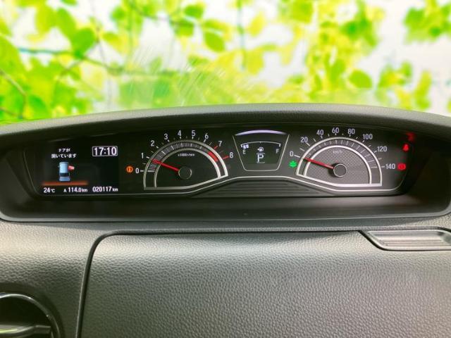 WECARSの展示場では実際に見て、触ってお車をお選びいただけます！知識の豊富な営業スタッフが様々なカーライフをご提案いたします！