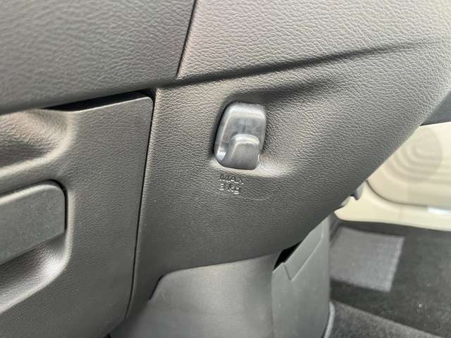 創業55周年！！在庫台数10，000台！！お探しの車が必ず見つかる！！安心して購入できる！！埼玉県入間市上藤沢881-1TEL04-2963-9211　FAX04-2963-9212