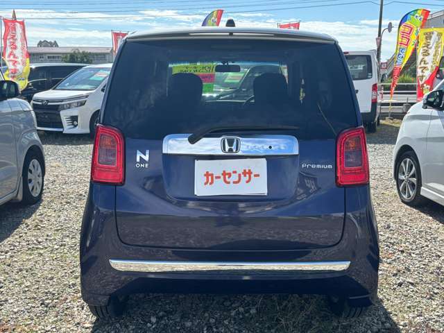 納車前の点検整備やアフターサービスもお任せください。経験豊富な国家資格を持った整備士がお客様のお車と真剣に向き合い、誠心誠意のメンテナンスを施します。安心してお乗りいただけます。