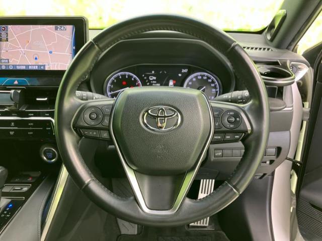 WECARSの展示場では実際に見て、触ってお車をお選びいただけます！知識の豊富な営業スタッフが様々なカーライフをご提案いたします！