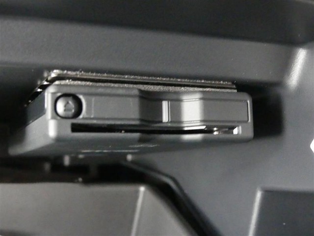 ETC車載器付きです。高速道路の料金所もスムーズに通過できます。