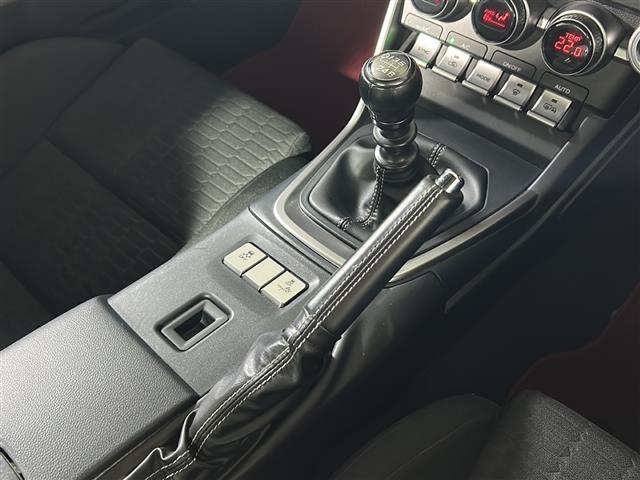 【お問い合わせください】写真の内容に関してやおクルマ購入までの流れなどご不明点、ご質問等がございましたらお気軽にガリバー店舗までお問い合わせください。