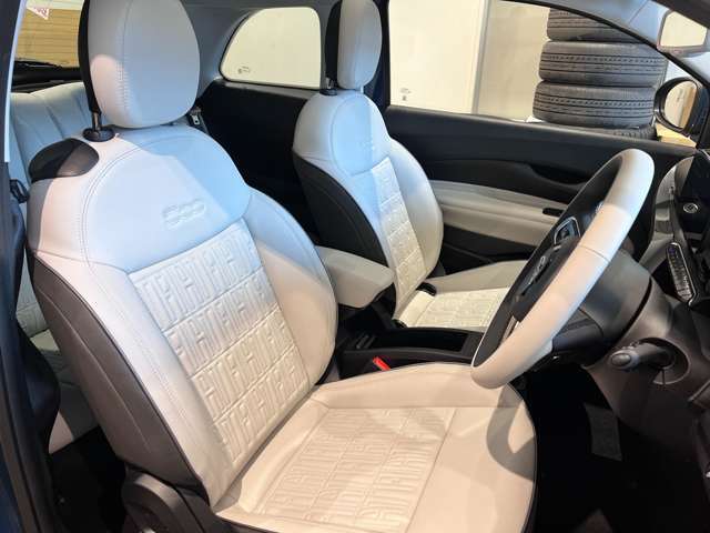 FIATならではの、明るい雰囲気の内装です！