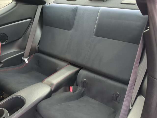 お客様に隅々まで見ていただけるよう展示車両は常に綺麗に仕上げております！お客様のご来店、スタッフ一同心よりお待ち申し上げます。