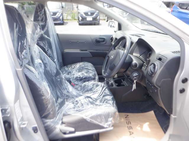 清潔で広々した座席です！是非、現車を見て体感してみてください。
