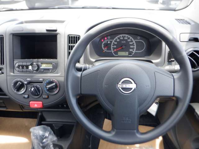 清潔で広々した座席です！是非、現車を見て体感してみてください。