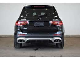 メルセデス独自の厳しいチェックを通過したクルマのみ「サーティファイドカー（認定中古車）」と呼ばれます