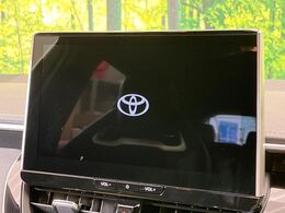 【10.5インチ　ディスプレイオーディオ】大画面のディスプレイはAppleCarPlayやAndroidAutoが利用可能。大きな画面でスマホナビアプリ等が利用いただけます♪