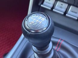 【フロア6速MT】走りの6速MT！！スポーティーな走行をお楽しみいただけます♪