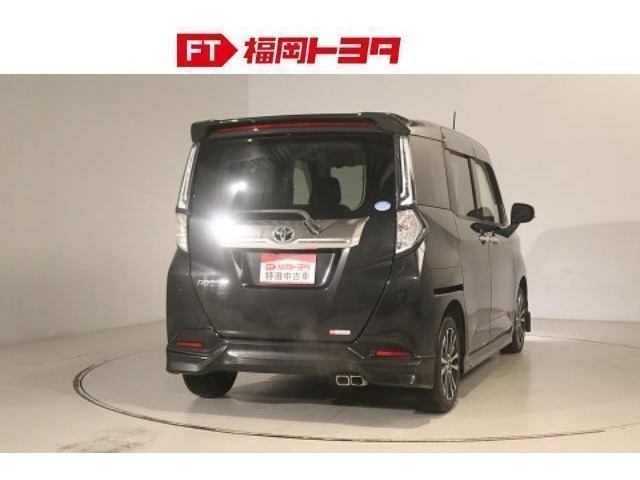 トヨタ認定中古車、評価4相当。キズ、へこみが少なく全体的に良好です。