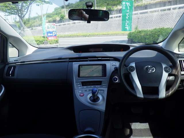 【安心の全車保証付販売・ご購入後のオイル交換永久無料（車両価格の20％まで）の特典付です。】