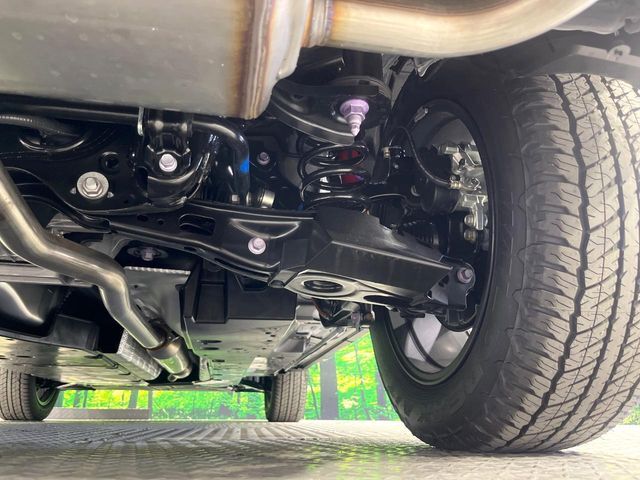 お車を安心してお乗りいただく為には、足回りの定期点検が欠かせません。サービスサポート（有償保証）では無料点検もご提供しており、安心のカーライフをお過ごしいただけるサポート体制が整っています。