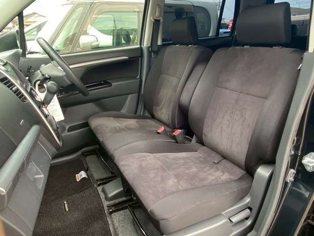 【室内】納車前にはルームクリーニングを行います！家族が使う車の様に、丁寧に清掃していきます！