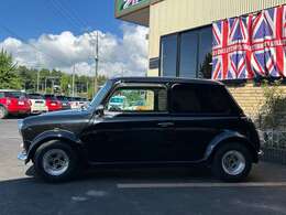 10インチキャリパーキット、車高調整キット、レーシングドアミラー付き