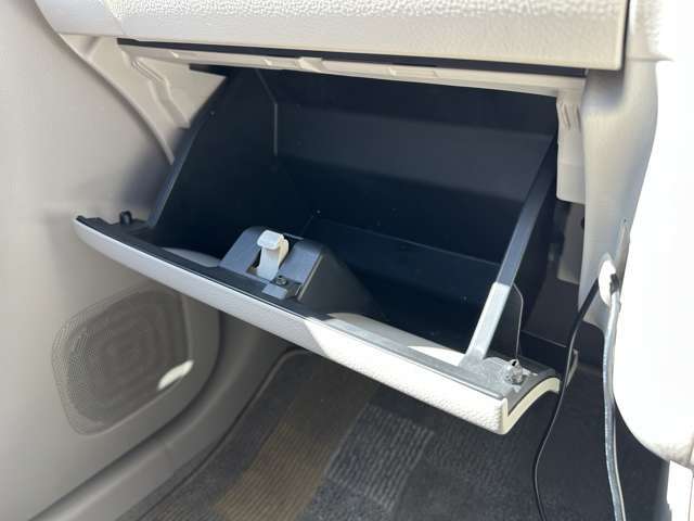 ☆弊社の整備工場には国家資格を持った整備士が多数在籍しております。また、軽自動車だけでなく普通車や外車の整備も実施しておりますのでご購入いただいたお車だけでなくご家族のお車の整備もお任せください☆